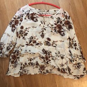 3/4 sleeve floral flowy top